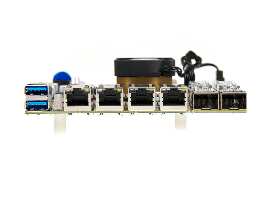 Whale-LS1 Single Board Computer displaying input and output ports